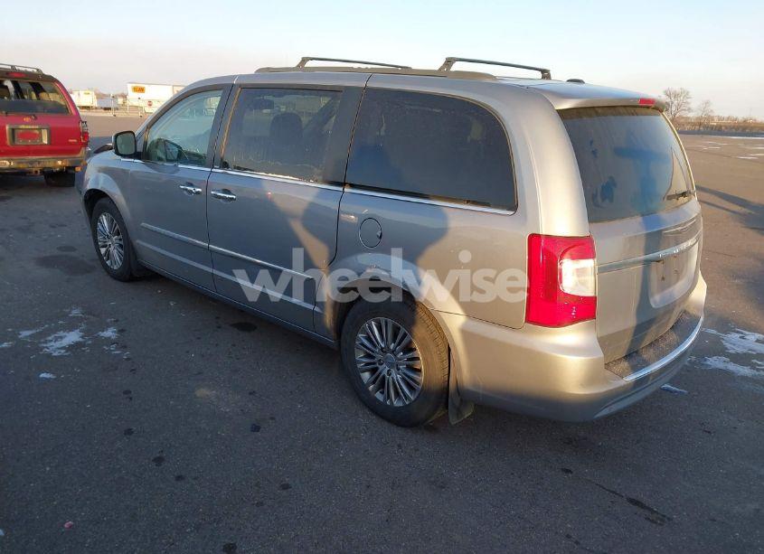 Photo 3 of 2014 Chrysler Town & COUNTRY TOURING-L (VIN 2C4RC1CG0ER168540)