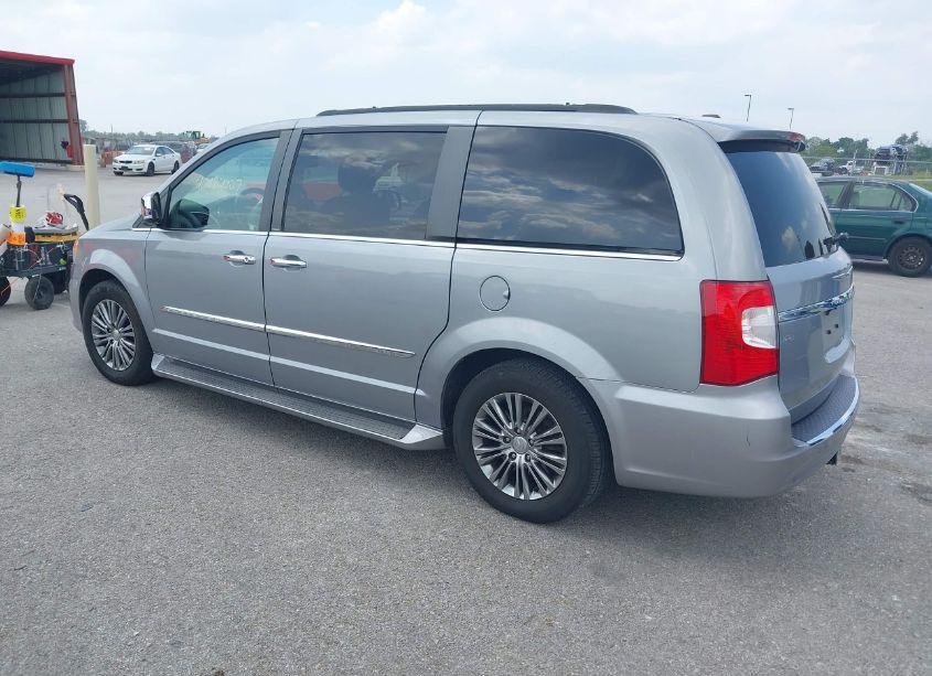 Photo 3 of 2014 Chrysler Town & COUNTRY TOURING-L (VIN 2C4RC1CG0ER198444)