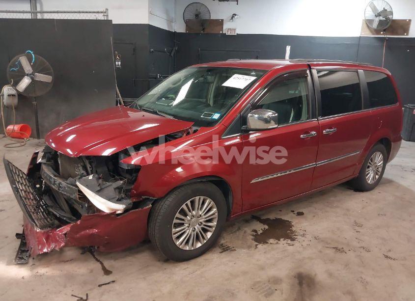 Photo 2 of 2014 Chrysler Town & COUNTRY TOURING-L (VIN 2C4RC1CG0ER237680)