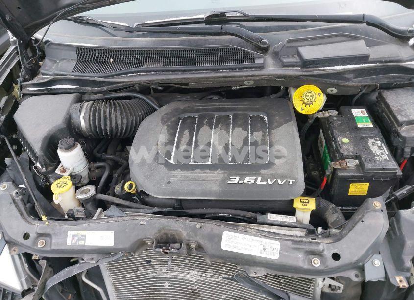 Photo 10 of 2014 Chrysler Town & COUNTRY TOURING-L (VIN 2C4RC1CG0ER408959)