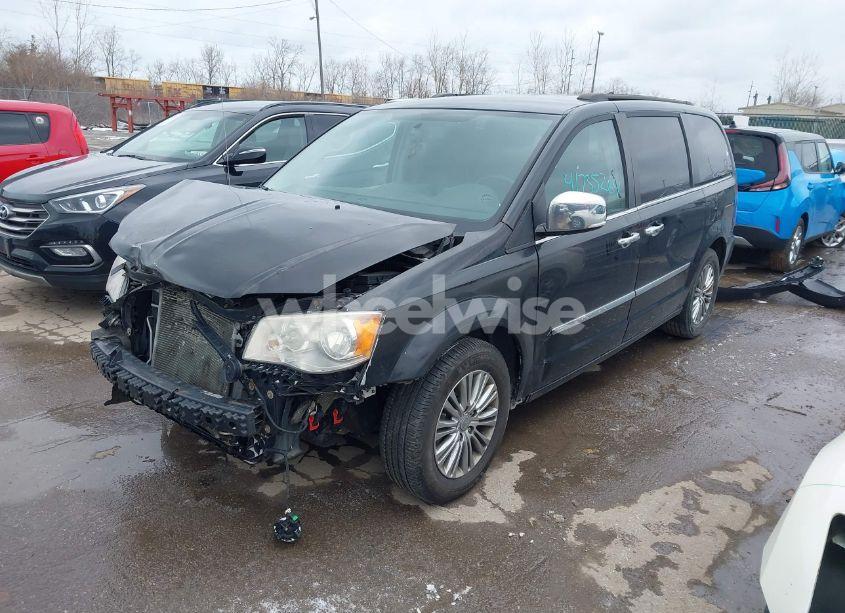 Photo 2 of 2014 Chrysler Town & COUNTRY TOURING-L (VIN 2C4RC1CG0ER408959)