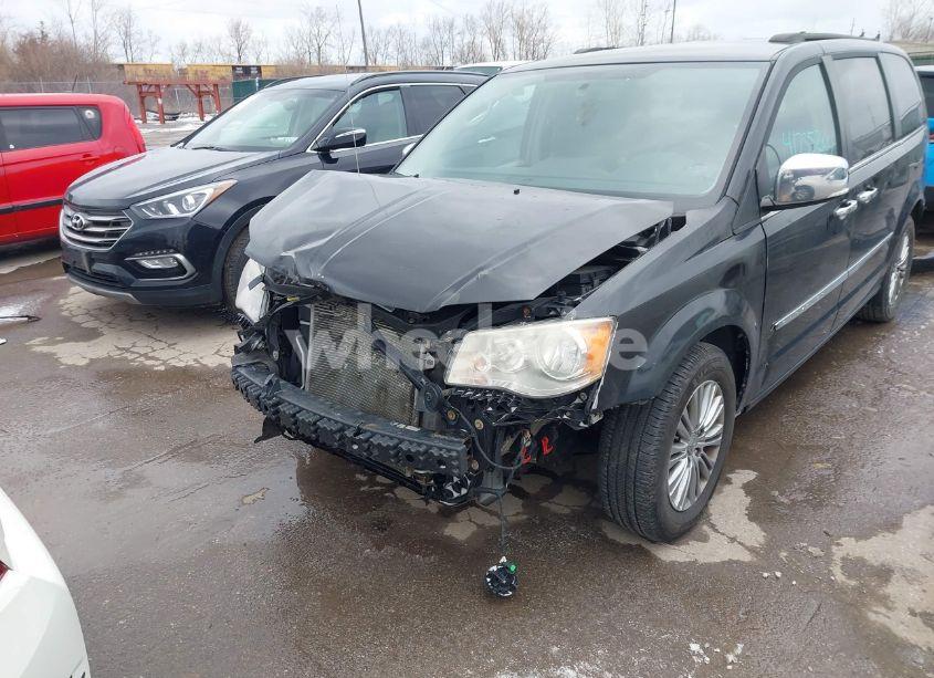 Photo 6 of 2014 Chrysler Town & COUNTRY TOURING-L (VIN 2C4RC1CG0ER408959)