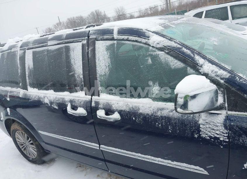 Photo 13 of 2014 Chrysler Town & COUNTRY TOURING-L (VIN 2C4RC1CG0ER426202)