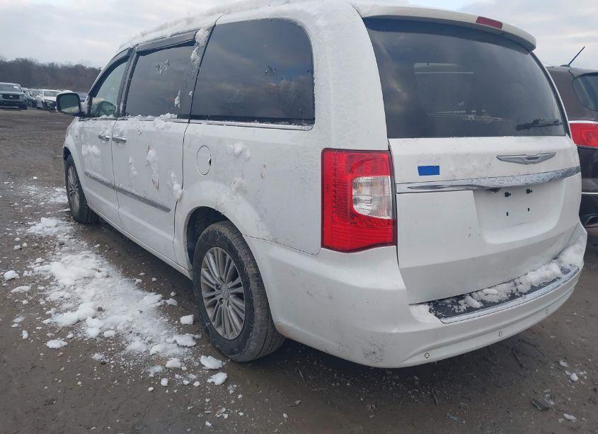Photo 3 of 2014 Chrysler Town & COUNTRY TOURING-L 30TH ANNIVERSARY (VIN 2C4RC1CG0ER455361)