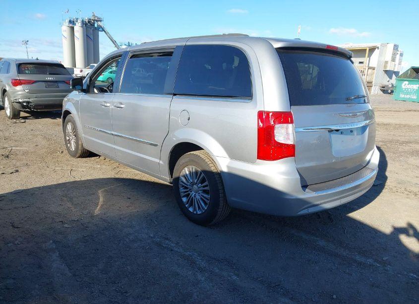 Photo 3 of 2015 Chrysler Town & COUNTRY TOURING-L (VIN 2C4RC1CG0FR554733)