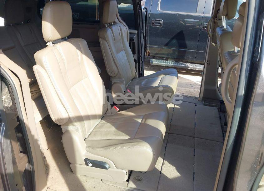 Photo 8 of 2015 Chrysler Town & COUNTRY TOURING-L (VIN 2C4RC1CG0FR602800)