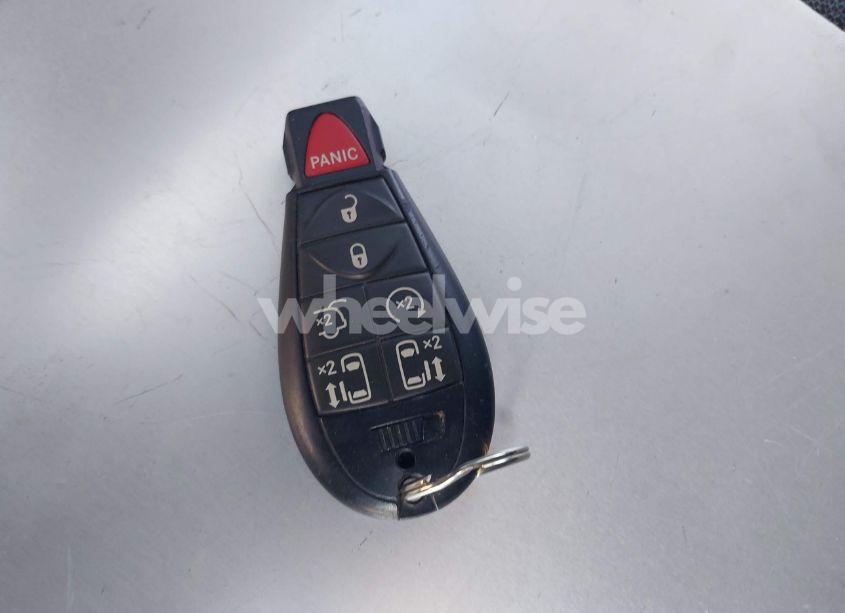 Photo 11 of 2015 Chrysler Town & COUNTRY TOURING-L (VIN 2C4RC1CG0FR662754)