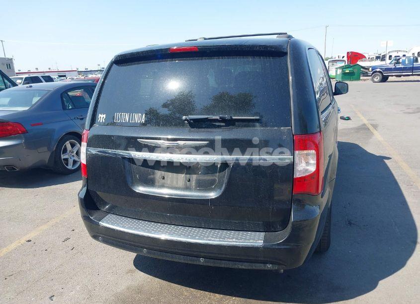 Photo 16 of 2015 Chrysler Town & COUNTRY TOURING-L (VIN 2C4RC1CG0FR662754)