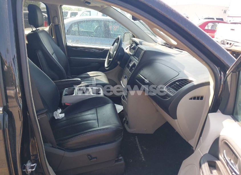 Photo 5 of 2015 Chrysler Town & COUNTRY TOURING-L (VIN 2C4RC1CG0FR662754)