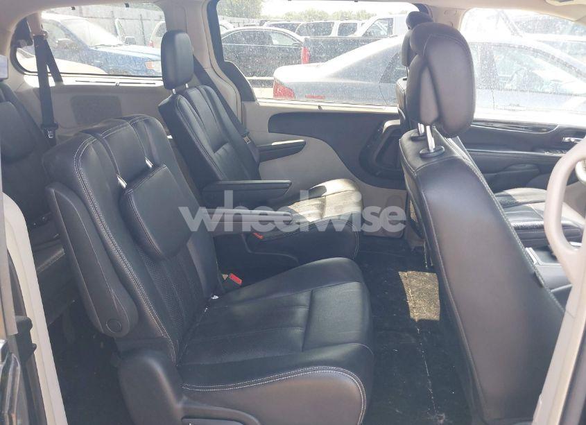 Photo 8 of 2015 Chrysler Town & COUNTRY TOURING-L (VIN 2C4RC1CG0FR662754)