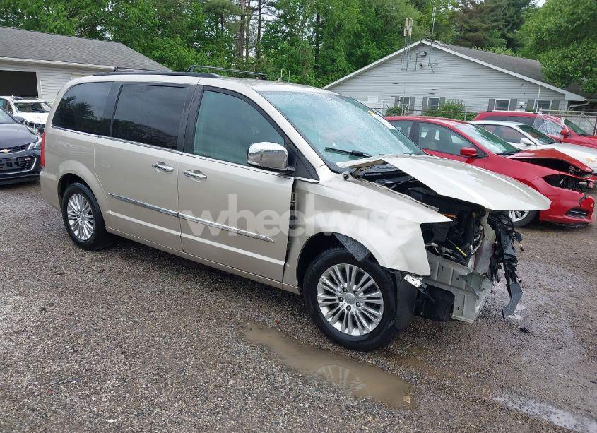 2015 Chrysler Town & COUNTRY TOURING-L (VIN 2C4RC1CG0FR673933) main photo