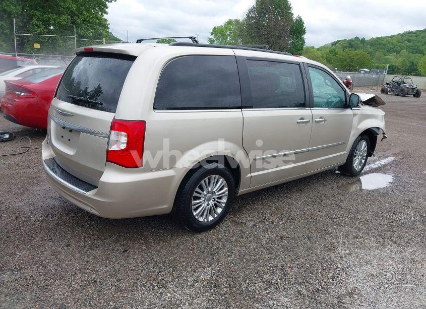 Photo 4 of 2015 Chrysler Town & COUNTRY TOURING-L (VIN 2C4RC1CG0FR673933)