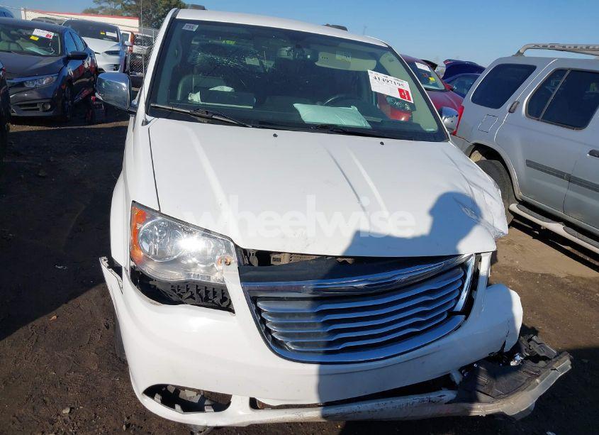 Photo 12 of 2016 Chrysler Town & COUNTRY TOURING-L (VIN 2C4RC1CG0GR207663)