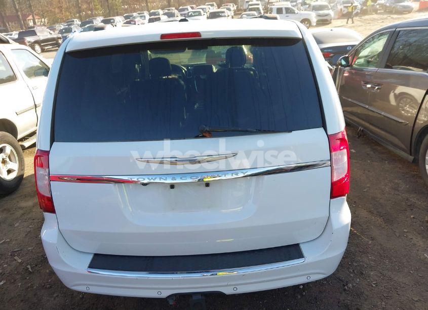Photo 16 of 2016 Chrysler Town & COUNTRY TOURING-L (VIN 2C4RC1CG0GR207663)