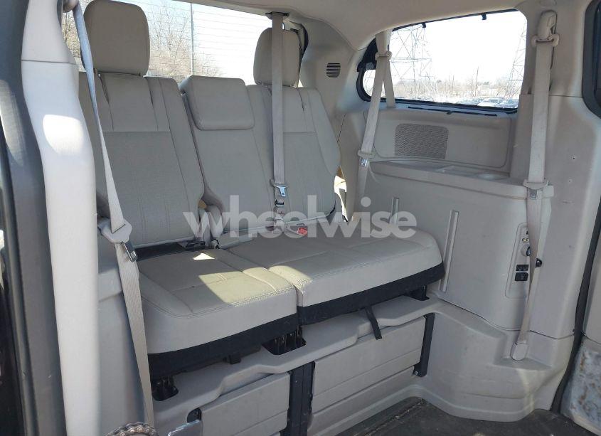 Photo 8 of 2016 Chrysler Town & COUNTRY TOURING-L (VIN 2C4RC1CG0GR283271)