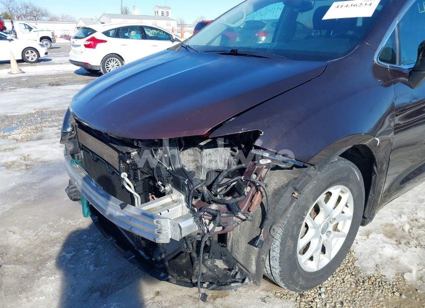 Photo 18 of 2017 Chrysler Pacifica LX (VIN 2C4RC1CG0HR824028)