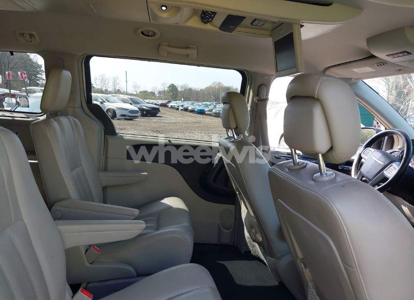 Photo 8 of 2012 Chrysler Town & COUNTRY TOURING-L (VIN 2C4RC1CG1CR244943)