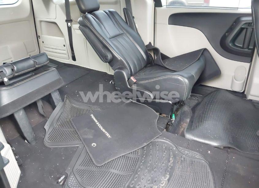 Photo 8 of 2012 Chrysler Town & COUNTRY TOURING-L (VIN 2C4RC1CG1CR270541)