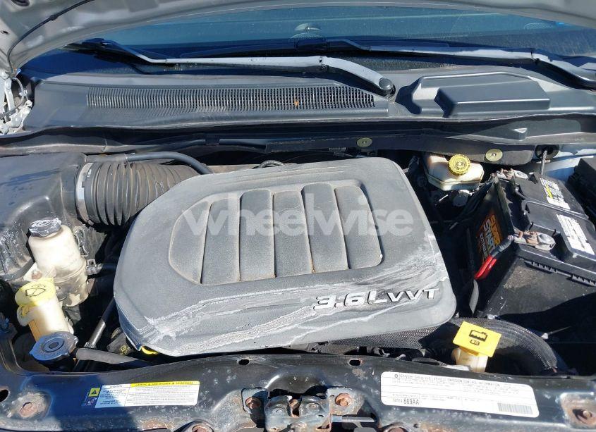 Photo 10 of 2012 Chrysler Town & COUNTRY TOURING-L (VIN 2C4RC1CG1CR270927)