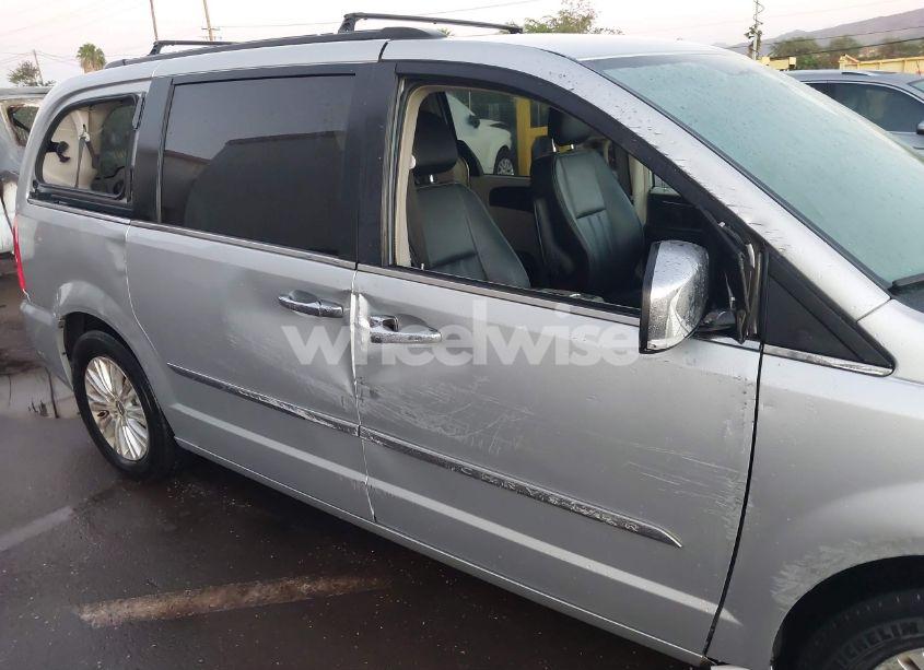 Photo 6 of 2012 Chrysler Town & COUNTRY TOURING-L (VIN 2C4RC1CG1CR270927)