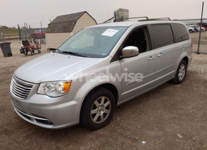 Photo 2 of 2012 Chrysler Town & COUNTRY TOURING-L (VIN 2C4RC1CG1CR382613)