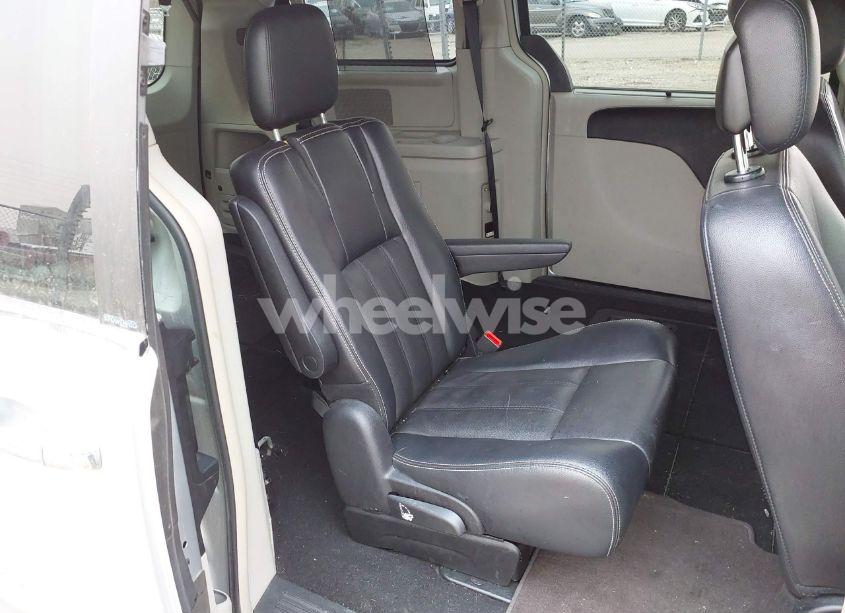 Photo 8 of 2012 Chrysler Town & COUNTRY TOURING-L (VIN 2C4RC1CG1CR382613)