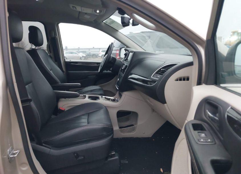 Photo 5 of 2012 Chrysler Town & COUNTRY TOURING-L (VIN 2C4RC1CG1CR384197)