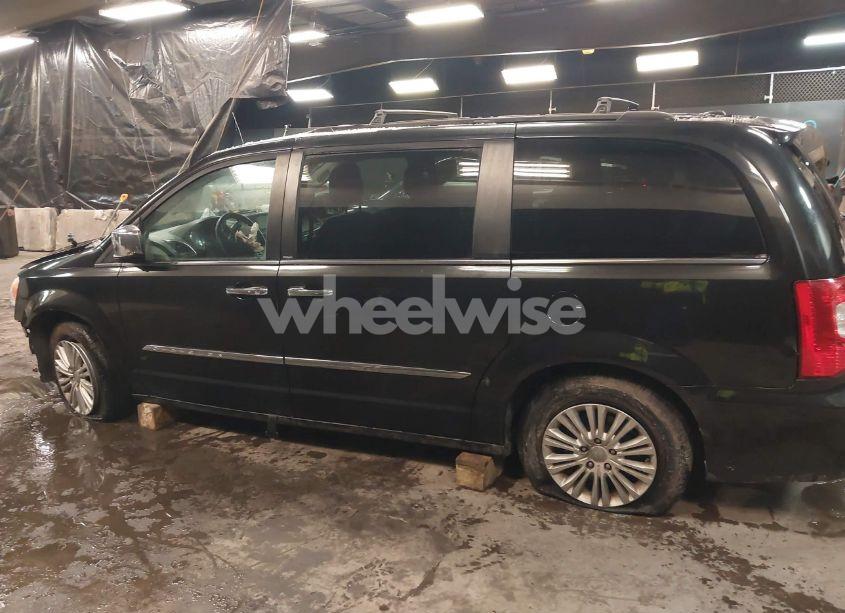 Photo 14 of 2013 Chrysler Town & COUNTRY TOURING-L (VIN 2C4RC1CG1DR647631)