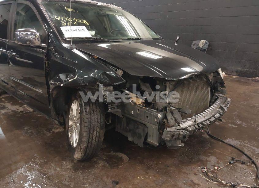 Photo 6 of 2013 Chrysler Town & COUNTRY TOURING-L (VIN 2C4RC1CG1DR647631)