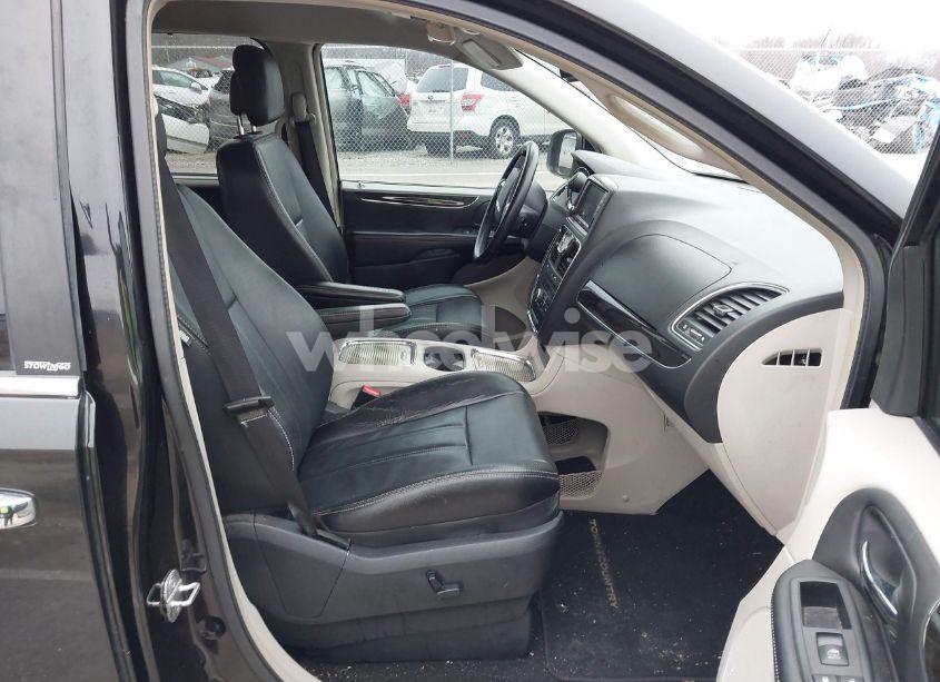 Photo 5 of 2013 Chrysler Town & COUNTRY TOURING-L (VIN 2C4RC1CG1DR722568)