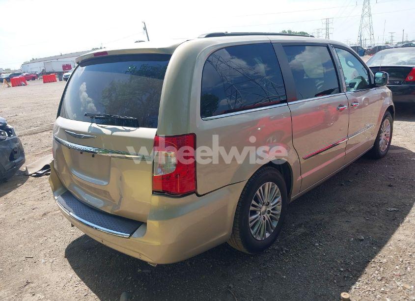 Photo 4 of 2014 Chrysler Town & COUNTRY TOURING-L (VIN 2C4RC1CG1ER107844)