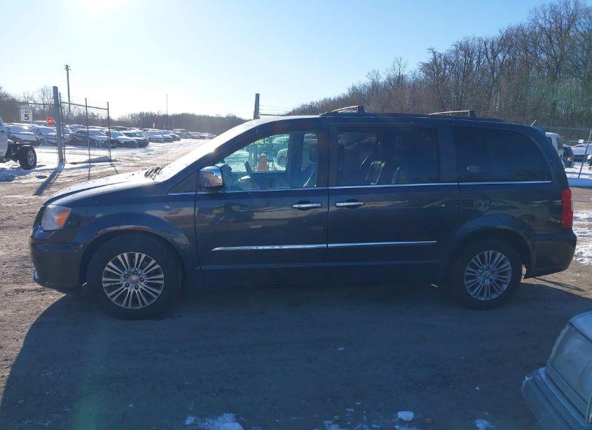 Photo 14 of 2014 Chrysler Town & COUNTRY TOURING-L (VIN 2C4RC1CG1ER108136)