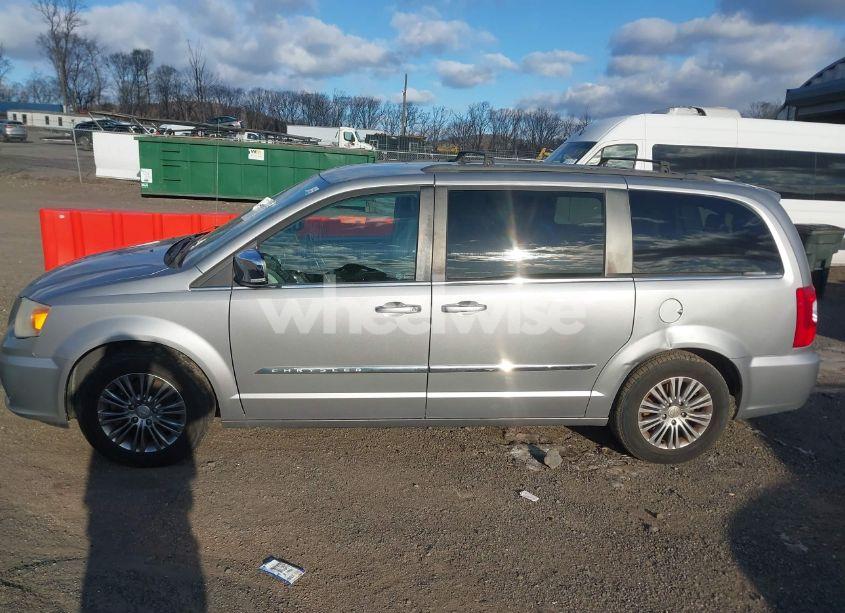 Photo 14 of 2014 Chrysler Town & COUNTRY TOURING-L (VIN 2C4RC1CG1ER250115)