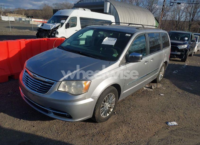 Photo 2 of 2014 Chrysler Town & COUNTRY TOURING-L (VIN 2C4RC1CG1ER250115)