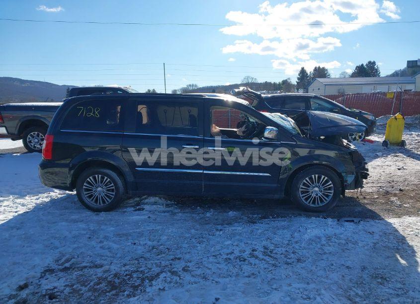 Photo 12 of 2014 Chrysler Town & COUNTRY TOURING-L (VIN 2C4RC1CG1ER257128)