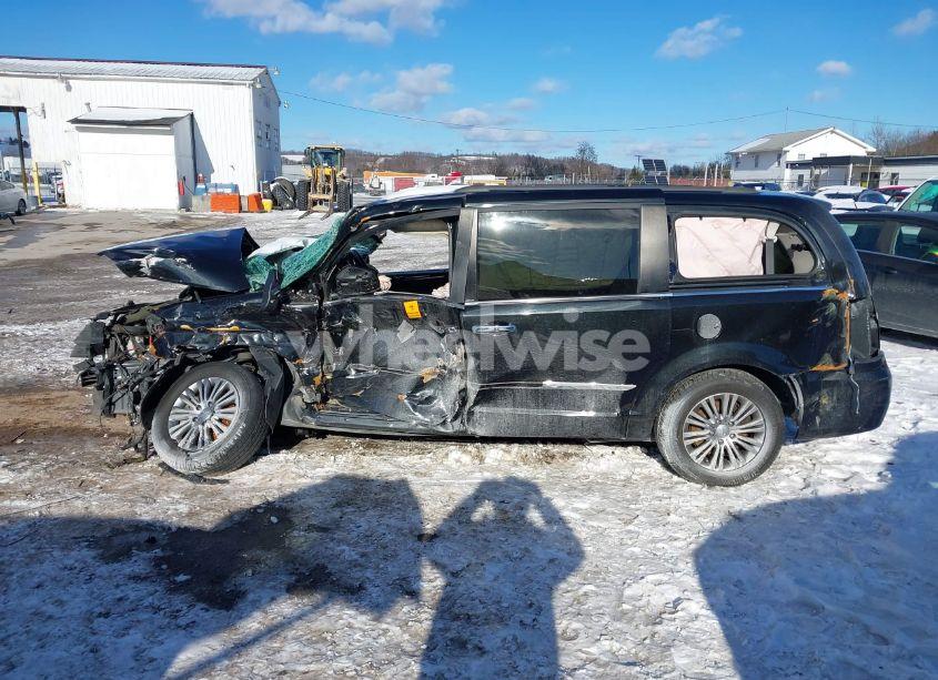 Photo 13 of 2014 Chrysler Town & COUNTRY TOURING-L (VIN 2C4RC1CG1ER257128)