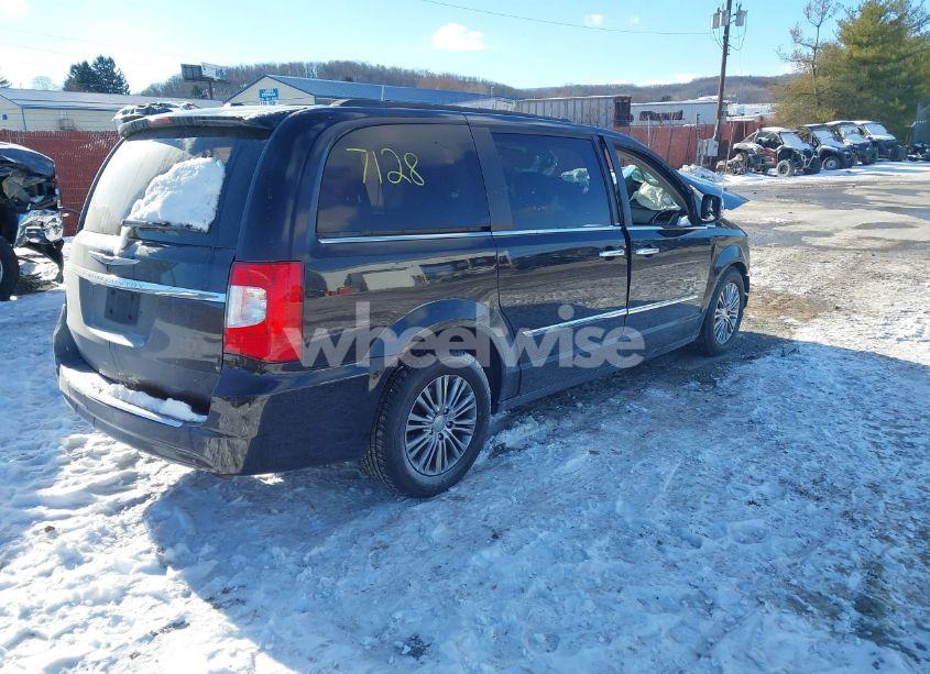 Photo 4 of 2014 Chrysler Town & COUNTRY TOURING-L (VIN 2C4RC1CG1ER257128)