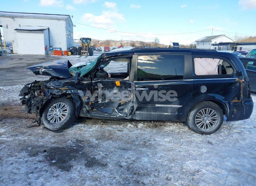 Photo 6 of 2014 Chrysler Town & COUNTRY TOURING-L (VIN 2C4RC1CG1ER257128)