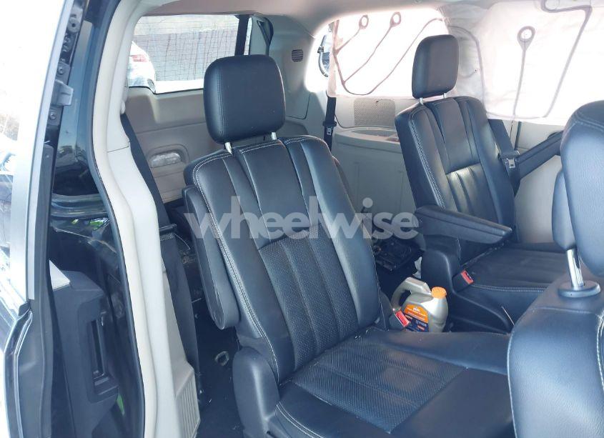 Photo 8 of 2014 Chrysler Town & COUNTRY TOURING-L (VIN 2C4RC1CG1ER257128)