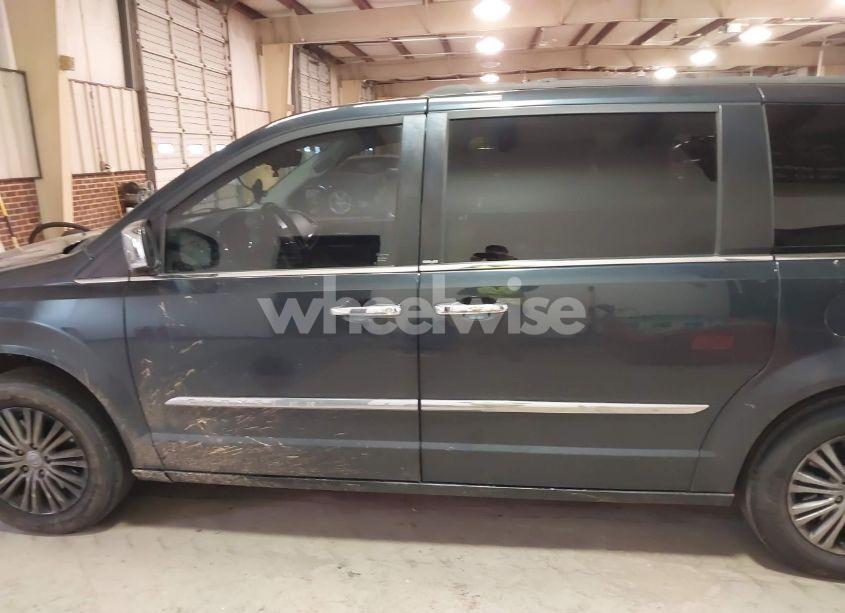 Photo 14 of 2014 Chrysler Town & COUNTRY TOURING-L (VIN 2C4RC1CG1ER280151)