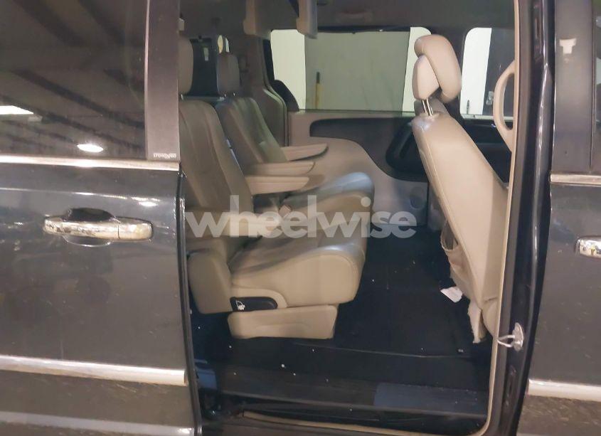 Photo 8 of 2014 Chrysler Town & COUNTRY TOURING-L (VIN 2C4RC1CG1ER280151)