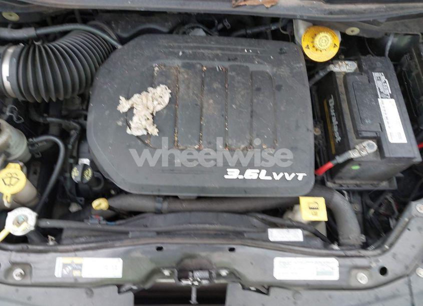 Photo 10 of 2015 Chrysler Town & COUNTRY TOURING-L (VIN 2C4RC1CG1FR563277)