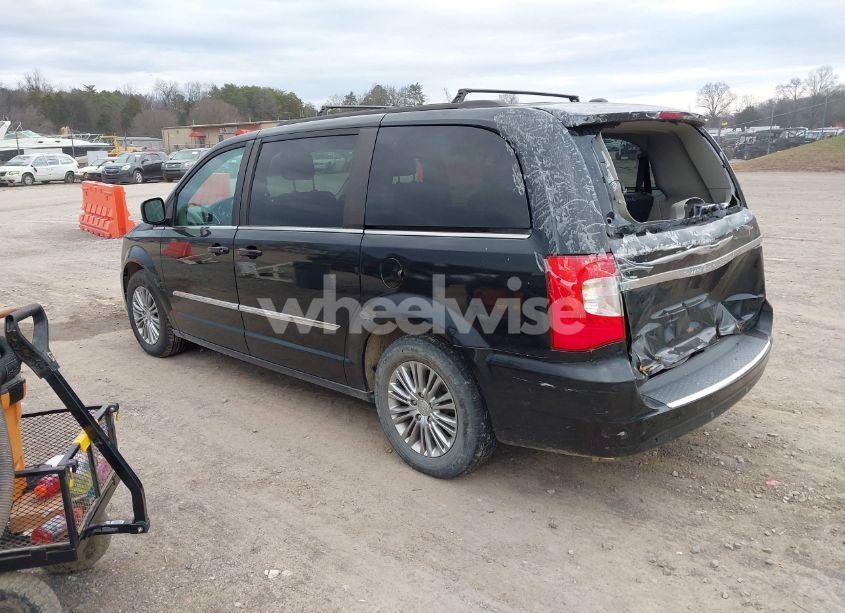 Photo 3 of 2015 Chrysler Town & COUNTRY TOURING-L (VIN 2C4RC1CG1FR563277)