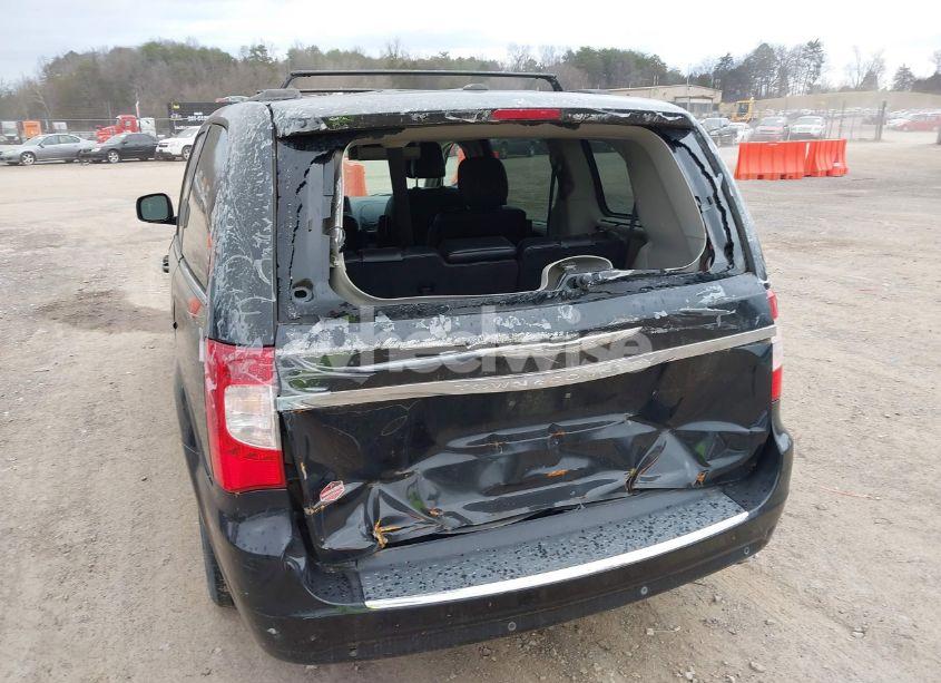 Photo 6 of 2015 Chrysler Town & COUNTRY TOURING-L (VIN 2C4RC1CG1FR563277)