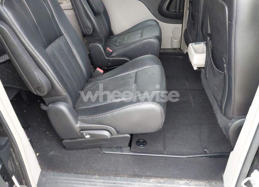 Photo 8 of 2015 Chrysler Town & COUNTRY TOURING-L (VIN 2C4RC1CG1FR563277)