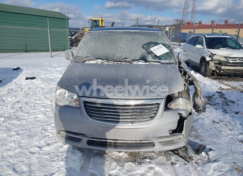 Photo 12 of 2015 Chrysler Town & COUNTRY TOURING-L (VIN 2C4RC1CG1FR572190)