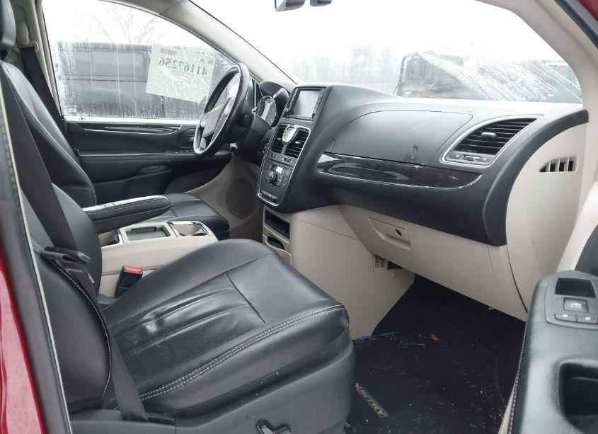 Photo 5 of 2015 Chrysler Town & COUNTRY TOURING-L (VIN 2C4RC1CG1FR755153)