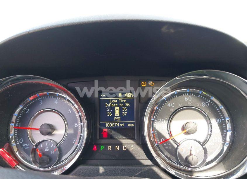 Photo 7 of 2016 Chrysler Town & COUNTRY TOURING-L ANNIVERSARY EDITION (VIN 2C4RC1CG1GR199931)