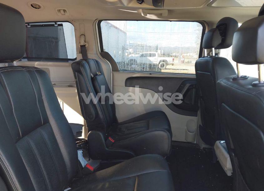 Photo 8 of 2016 Chrysler Town & COUNTRY TOURING-L ANNIVERSARY EDITION (VIN 2C4RC1CG1GR199931)