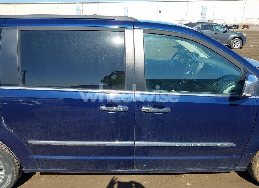 Photo 13 of 2016 Chrysler Town & COUNTRY TOURING-L (VIN 2C4RC1CG1GR232295)